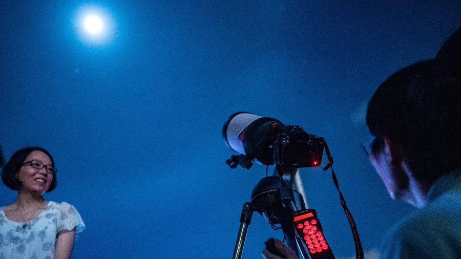 Fotografar a Lua no telemóvel: dicas para evitar imagens desfocadas - Imagem do artigo original