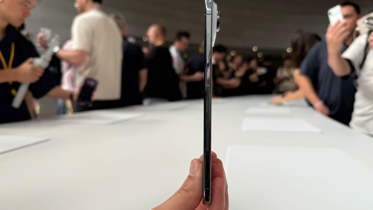 iPhone 17 Air chega com 5,6 mm, A19 Pro e câmara de 48 MP - Imagem do artigo original
