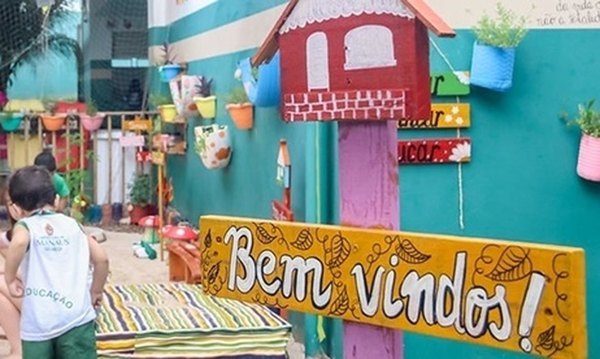 Prémio Escolas Sustentáveis distingue projetos brasileiros de inclusão e alerta contra cheias - Imagem do artigo original